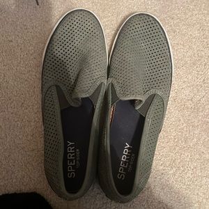 women’s sperry slip ons